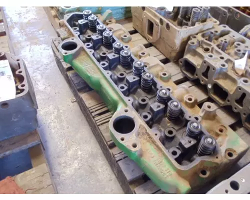 John Deere 6239 Cylinder Head