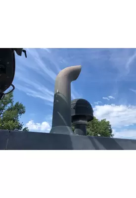 John Deere 624K Equip Exhaust