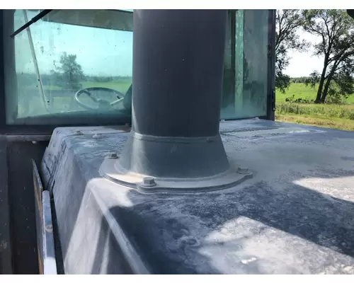 John Deere 624K Equip Exhaust