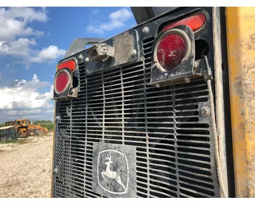 John Deere 624K Equip Grille