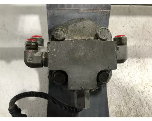 John Deere 624K Equip Hydraulic Motor