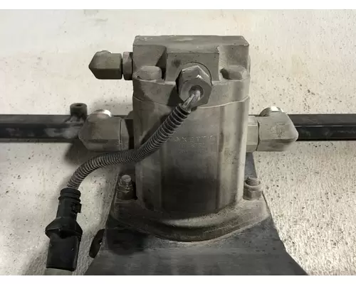 John Deere 624K Equip Hydraulic Motor