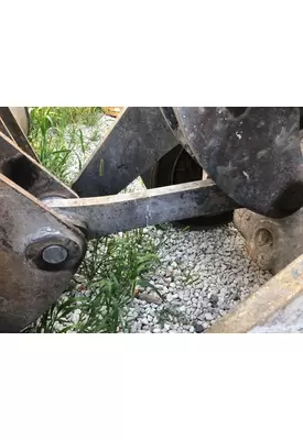 John Deere 624K Equip Linkage