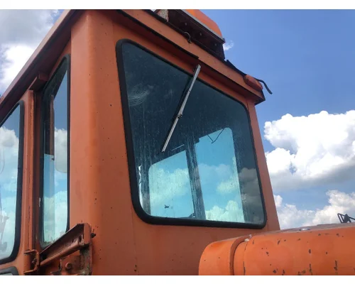 John Deere 670A Equip Back Glass