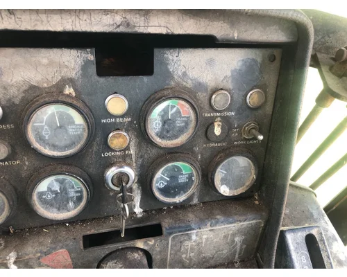 John Deere 670A Equip Dash Panel