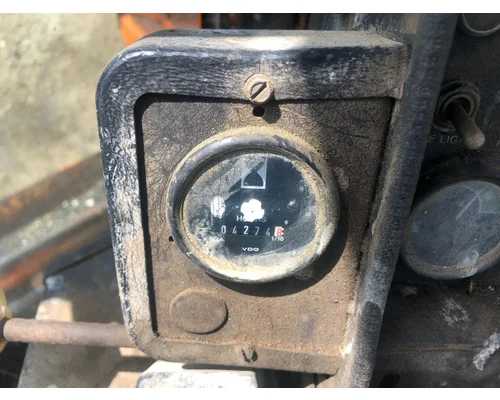 John Deere 670A Equip Dash Panel