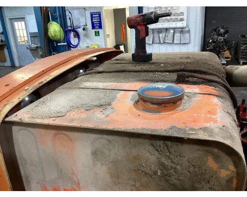 John Deere 670A Equip Fuel Tank
