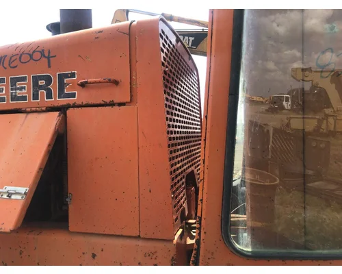 John Deere 670A Equip Grille