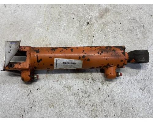 John Deere 670A Equip Hydraulic Cylinder