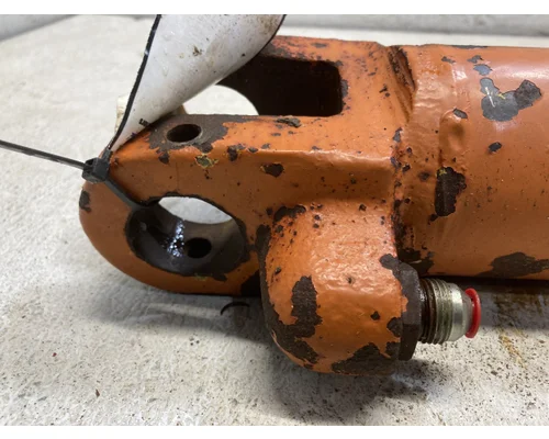 John Deere 670A Equip Hydraulic Cylinder