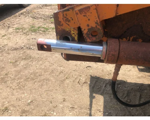 John Deere 670A Equip Hydraulic Cylinder