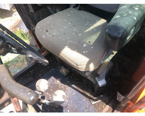 John Deere 670A Equip Seat