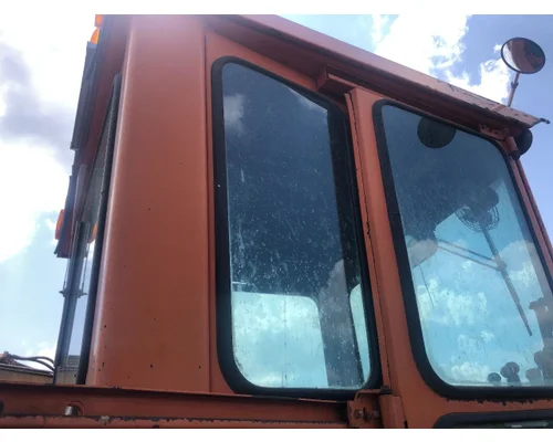 John Deere 670A Equip Side Glass