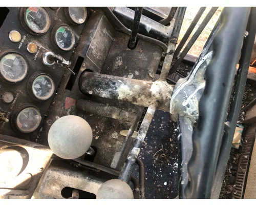 John Deere 670A Equip Steering Column