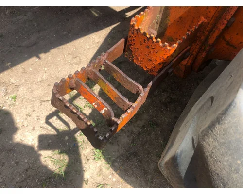 John Deere 670A Equip Step