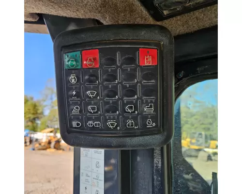 John Deere 700K LGP Equip Controls