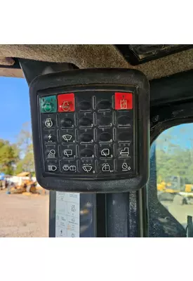 John Deere 700K LGP Equip Controls