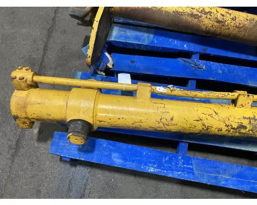 John Deere 750E Equip Hydraulic Cylinder