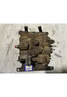 John Deere 750E Equip Hydraulic Valve