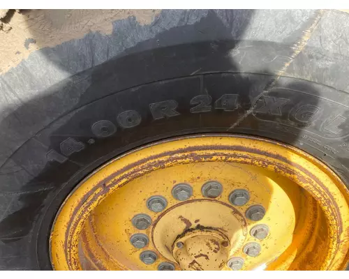 John Deere 770BH Equip Tire and Rim