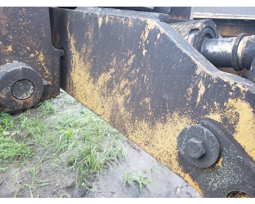 John Deere 770CH Equip Axle