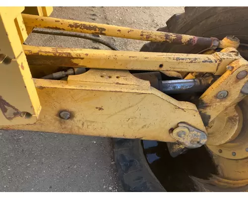 John Deere 770CH Equip Axle