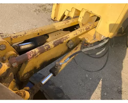 John Deere 770CH Equip Axle