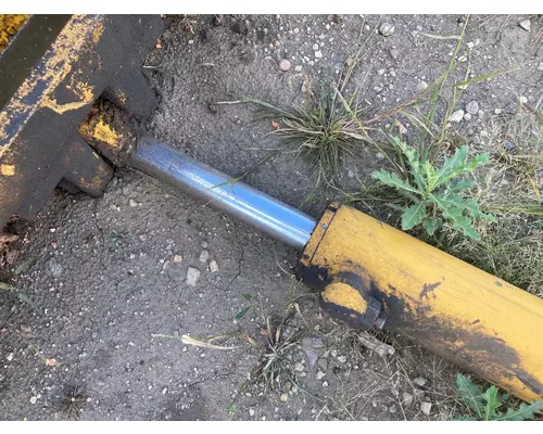 John Deere 770CH Equip Hydraulic Cylinder