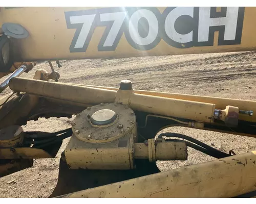 John Deere 770CH Equip Hydraulic Cylinder