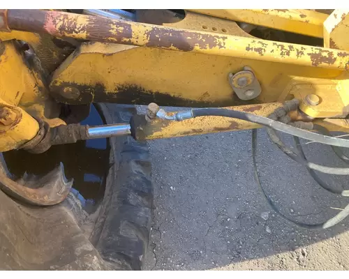 John Deere 770CH Equip Hydraulic Cylinder