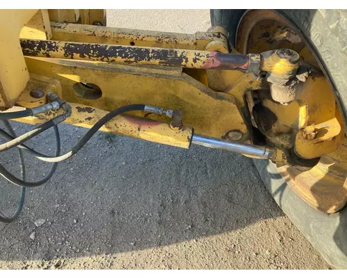 John Deere 770CH Equip Hydraulic Cylinder