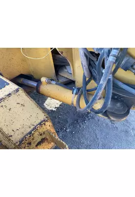 John Deere 770CH Equip Hydraulic Cylinder