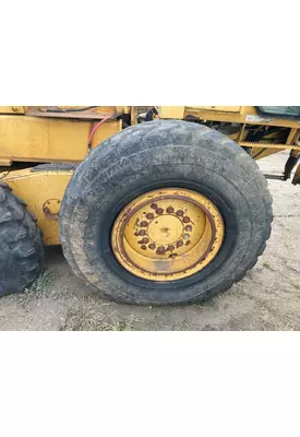 John Deere 770CH Equip Tire and Rim