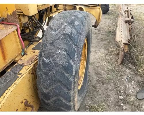 John Deere 770CH Equip Tire and Rim