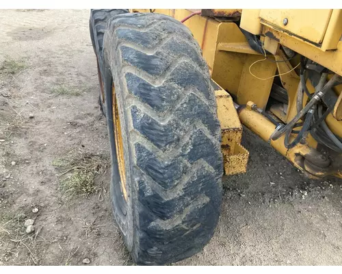 John Deere 770CH Equip Tire and Rim