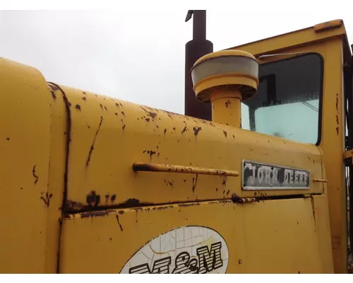 John Deere 770 Equip Hood