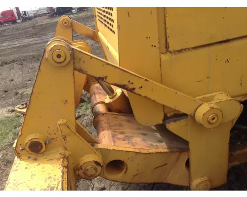 John Deere 770 Equip Linkage