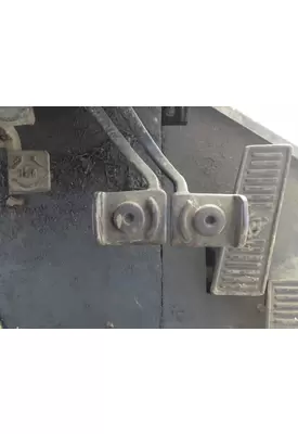 John Deere 770 Equip Pedal