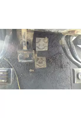 John Deere 770 Equip Pedal