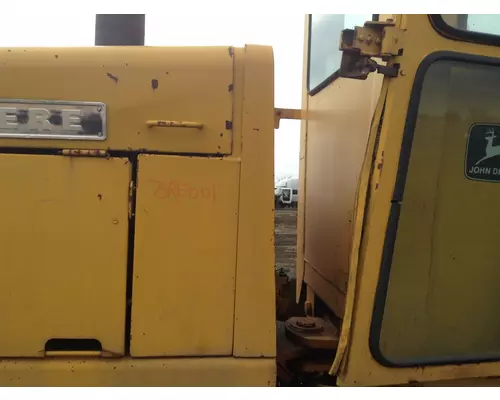 John Deere 770 Equip Radiator Support