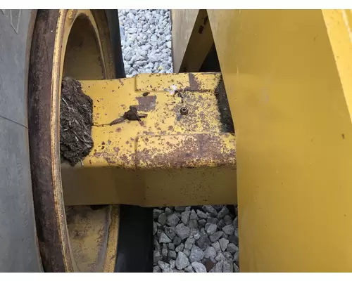 John Deere 824J Equip Axle