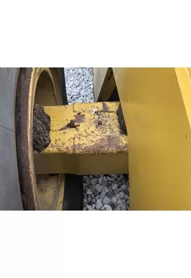 John Deere 824J Equip Axle