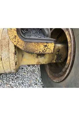 John Deere 824J Equip Axle