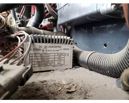 John Deere 824J Equip Control Module