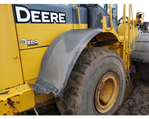 John Deere 824J Equip Fender