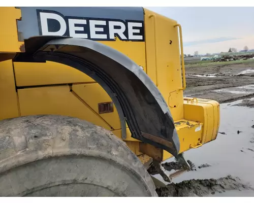 John Deere 824J Equip Fender