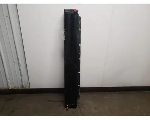 John Deere 824J Equip Hydraulic Cooler