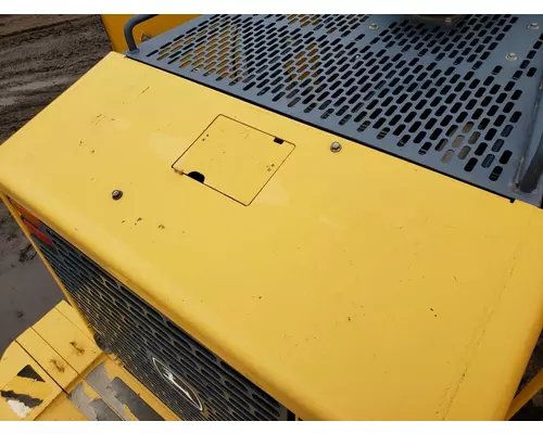 John Deere 824J Equip Radiator Support
