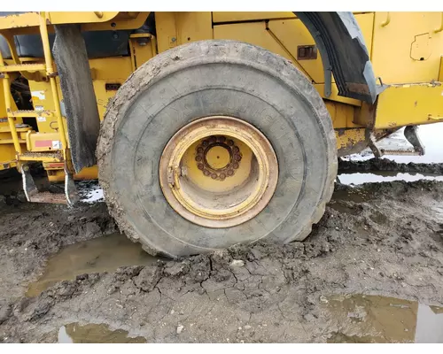 John Deere 824J Equip Tire and Rim