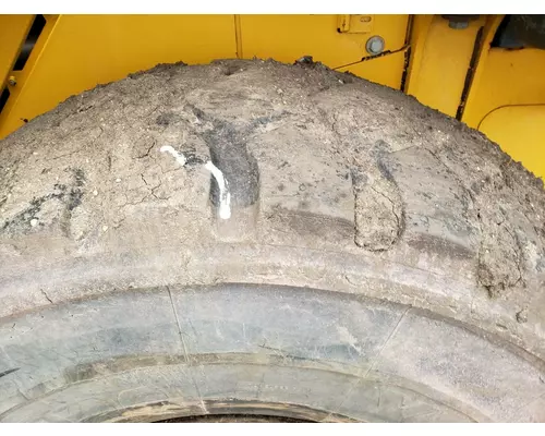John Deere 824J Equip Tire and Rim